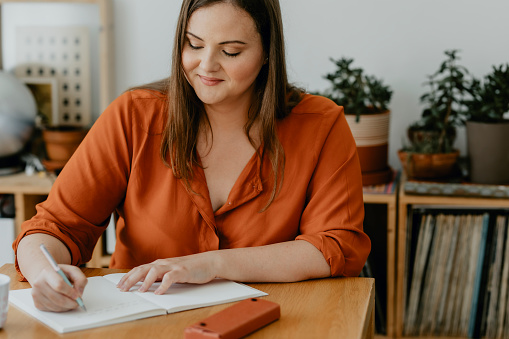 woman with type 2 diabetes excited about using a weight neutral approach to her care 